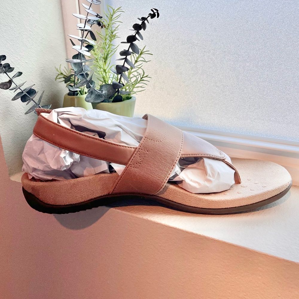 Vionic Leather Sandal